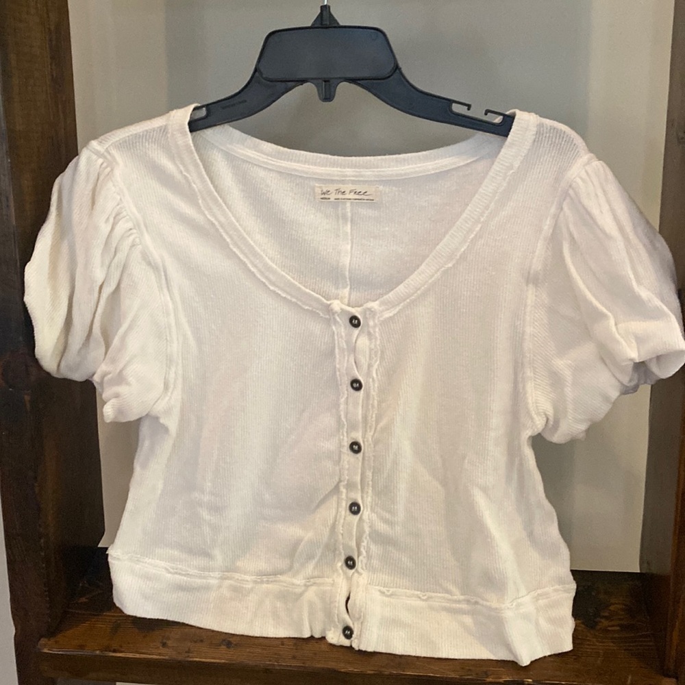 Short casual free people with puff sleeves